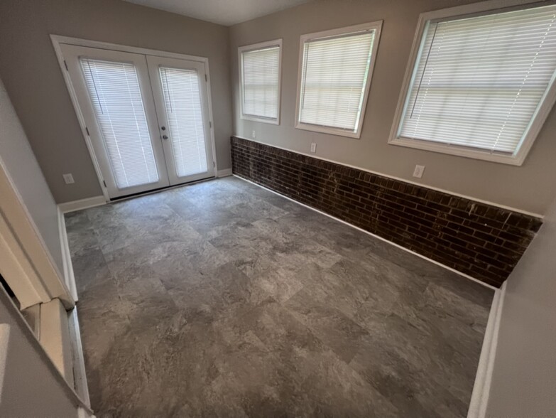 Dining Area - 1814 Glenoaks Dr