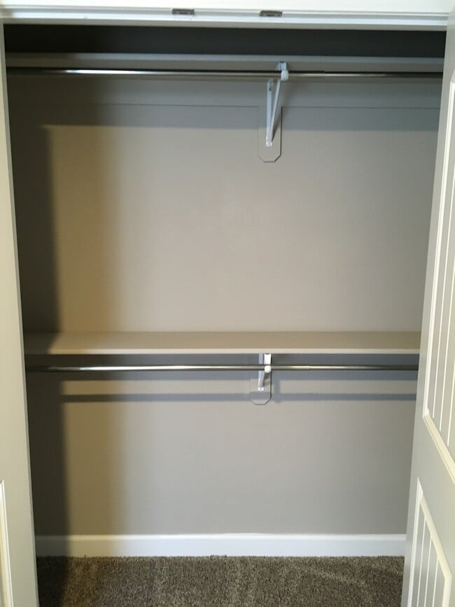 Building Photo - 3 Bed Townhome in Grain Valley