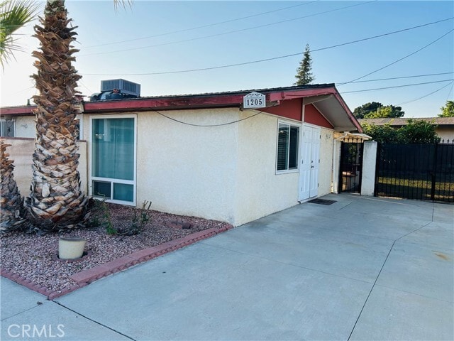 Building Photo - 1205 W Casad Ave