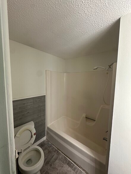 Building Photo - 48 Burgundy Hill Ln