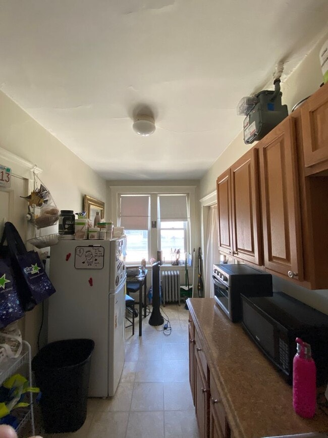 Building Photo - Nicely renovated 1 bed in a prime location in Allston!