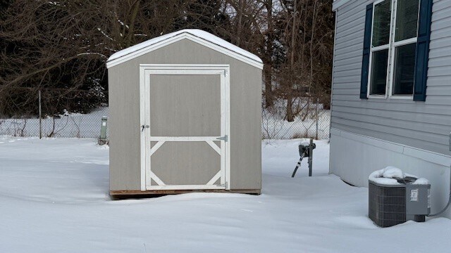 Building Photo - 16023 Villaire Ave