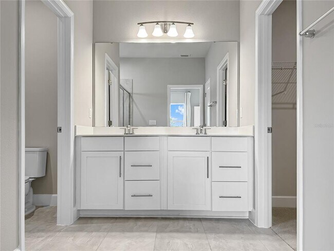 Building Photo - 10009 Daybreak Glen