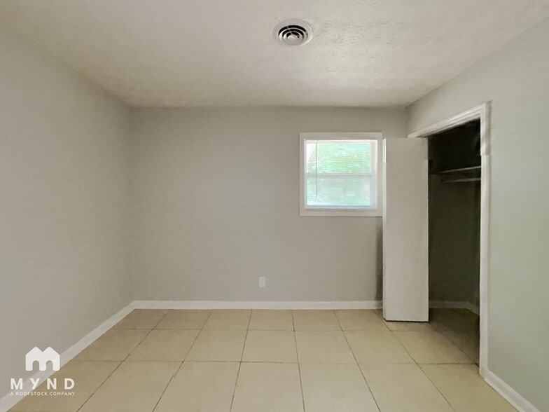 Building Photo - 1638 Atherton Dr