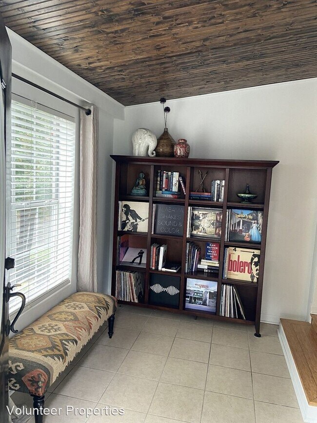 Building Photo - 3 br, 2 bath House - 401 Cleves St.