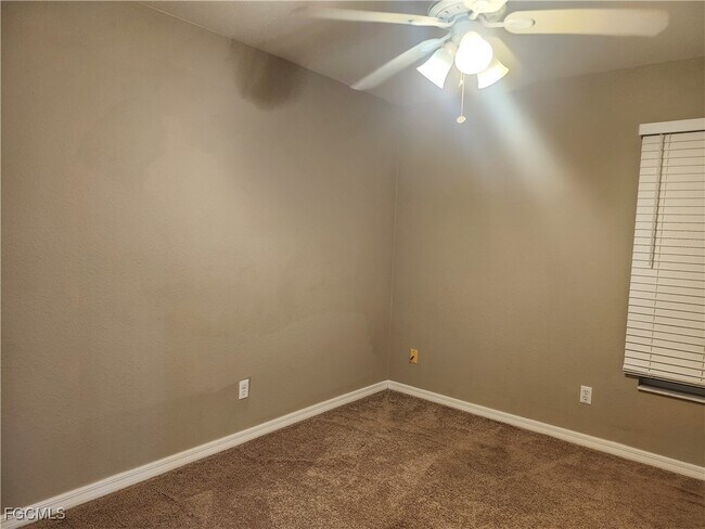Building Photo - 3733 Country Club Blvd