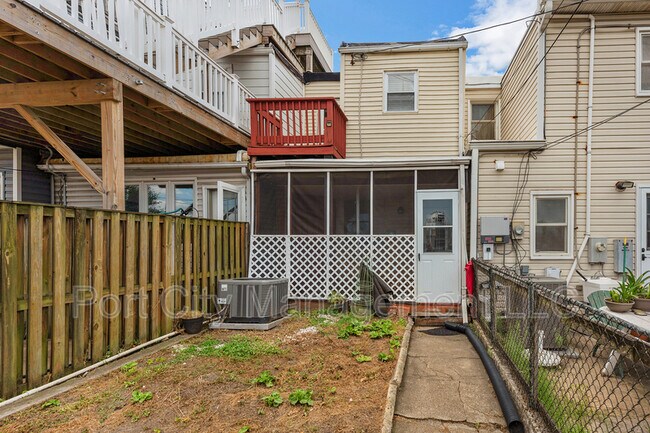 Building Photo - 1465 Stevenson St