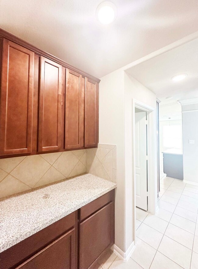 Building Photo - 25981 N Kings Mill Ln