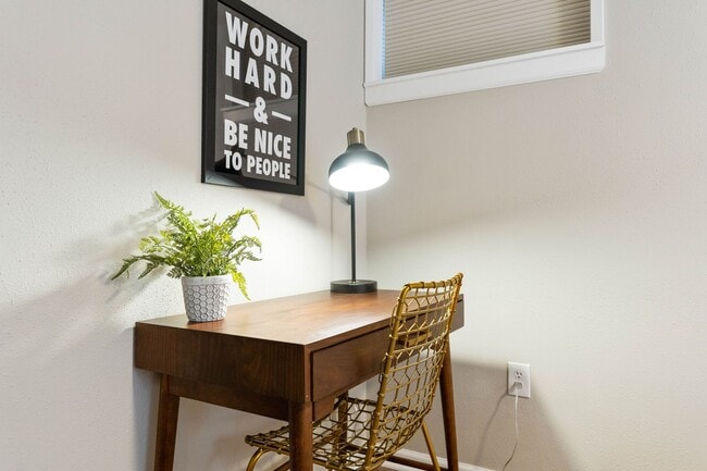 Building Photo - The Garland Bleu 3 bedroom home (Furnished)