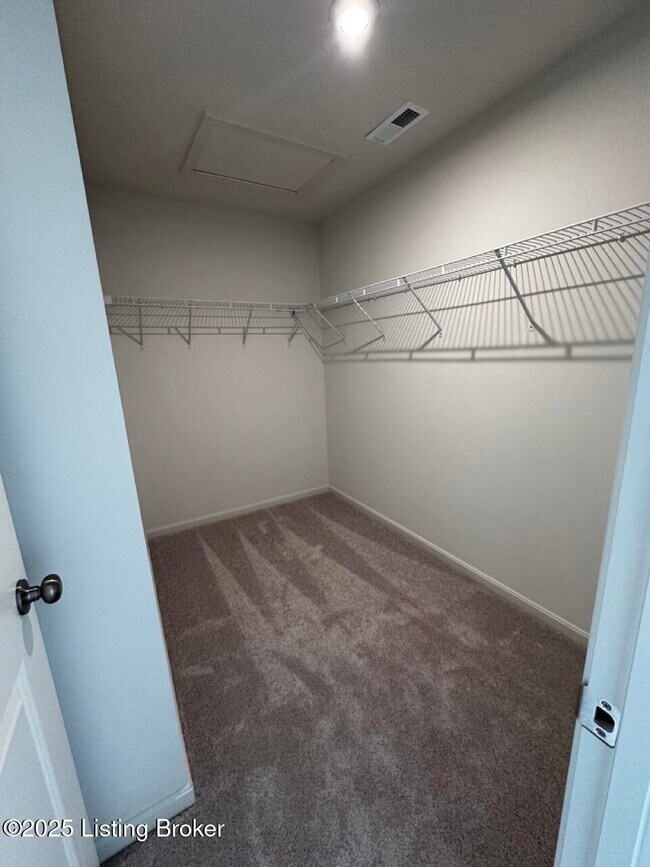 Building Photo - 7628 Fair Ln