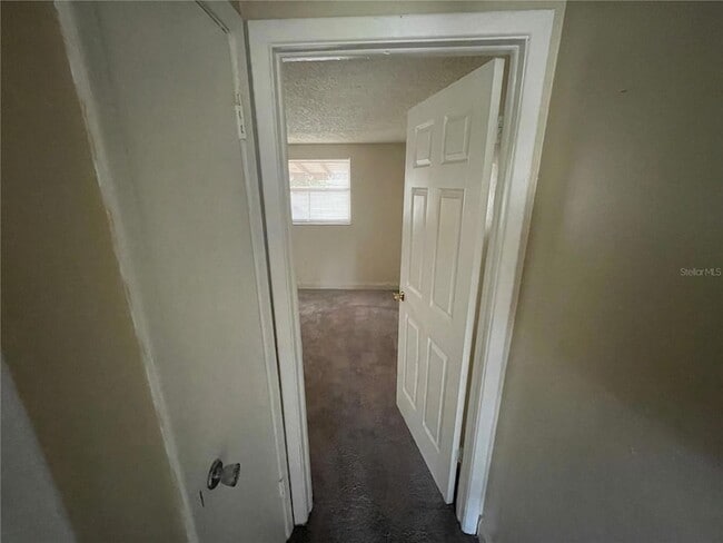 Building Photo - 4128-4126 Shoreline Dr