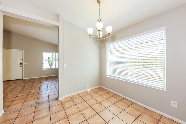 Building Photo - 10727 W Calle del Sol