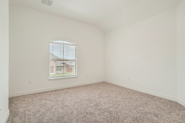 Building Photo - 16805 Lemonia Cove