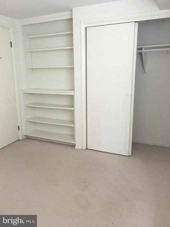 Building Photo - 9204 Bardon Rd