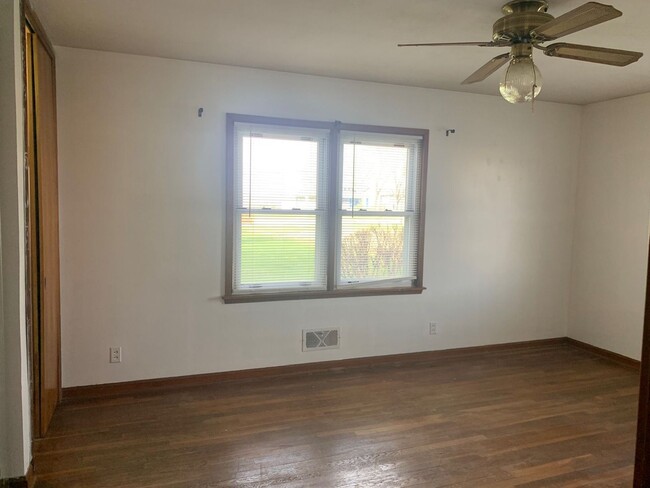 Building Photo - 3 Bedroom 1 Bath Ranch in Berrien Springs