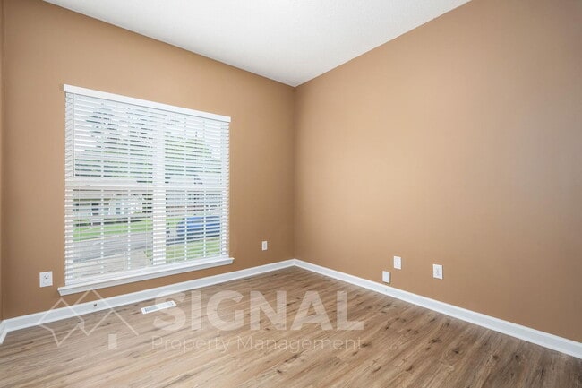 Building Photo - 1719 Annendale Dr