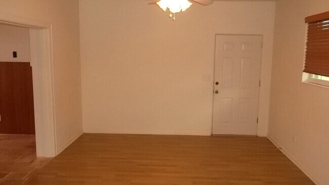 Building Photo - Charming Home With Many Upgrades