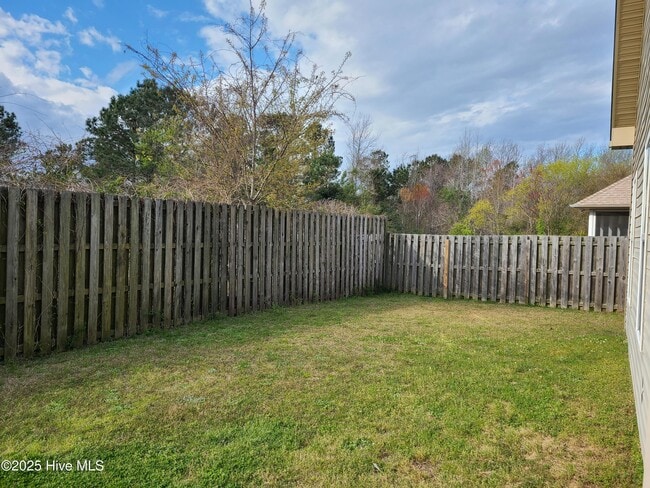 Building Photo - 229 Silver Creek Loop