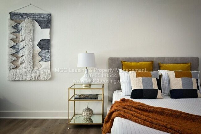 Building Photo - Elevate Everyday Living at Ayden Place Tow...