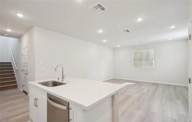 Building Photo - 40411 Via Cava