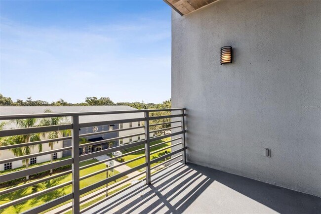 Building Photo - 10 N Summerlin Ave