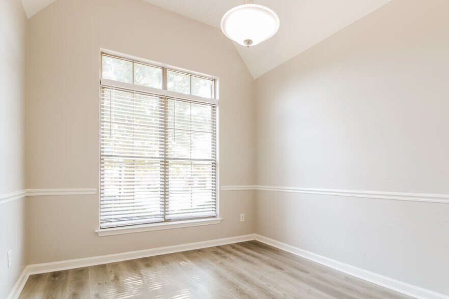 Building Photo - 225 Birch Springs Cove