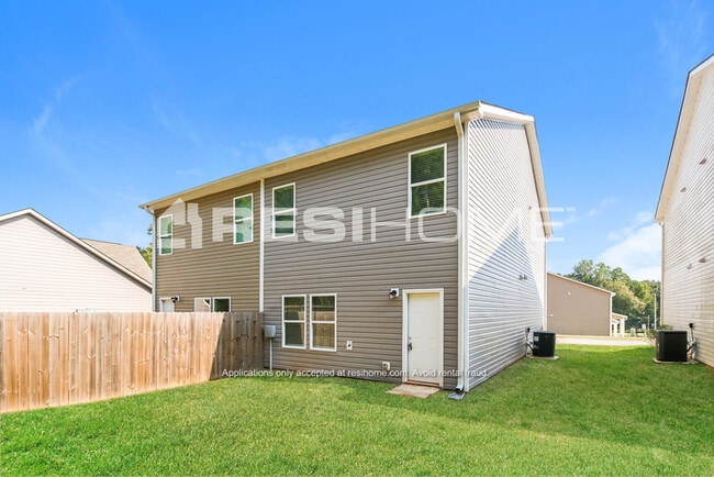 Building Photo - 432 Oakwood Dr NW