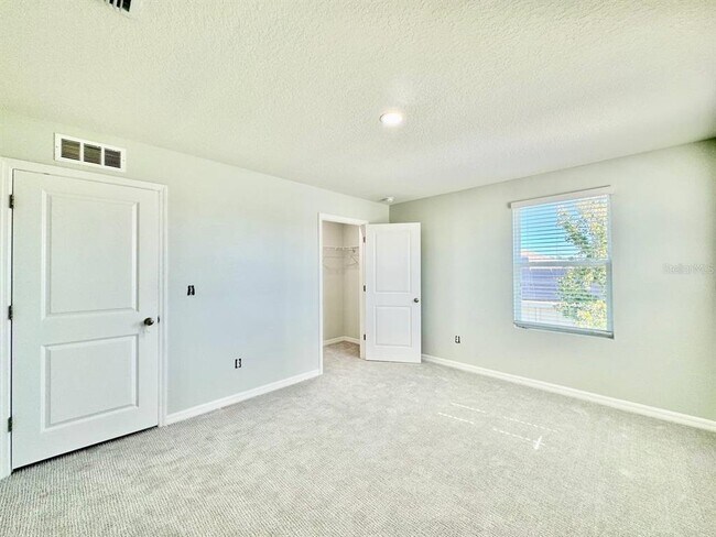 Building Photo - 35743 Hillbrook Ave