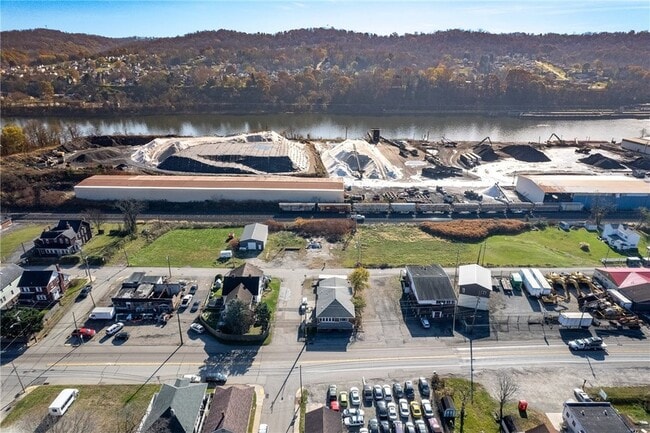 Building Photo - 1001 5th St