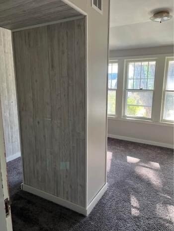 Building Photo - 406 S 6th Ave