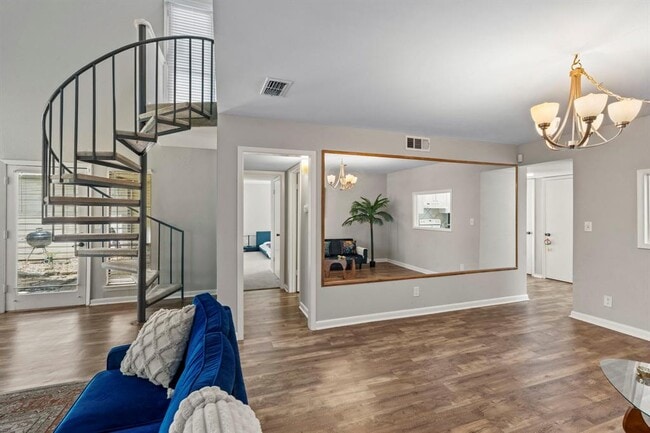Building Photo - 13 Casa Verde St