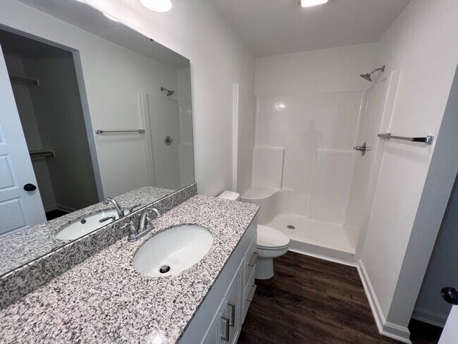 Building Photo - New Beginnings Start with AMRR: 3 Bedroom ready for move in!