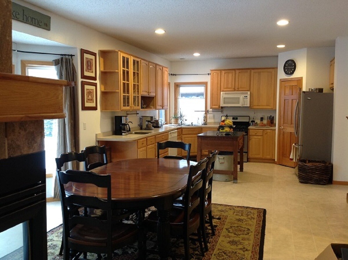 Building Photo - 15014 Valley View Pl