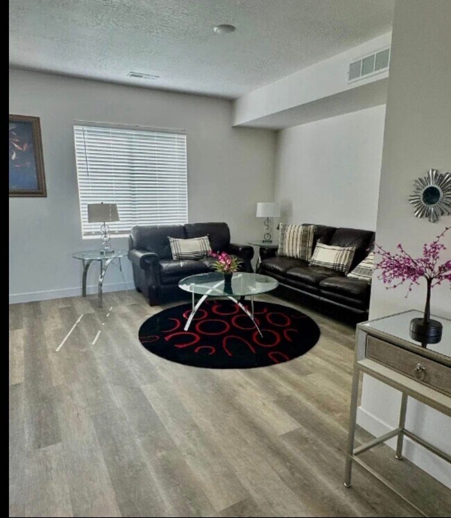 Building Photo - 5512 Victory Lap Ct
