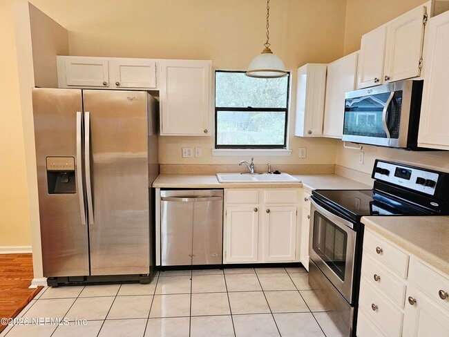 Building Photo - 1704 Bristlecone Pine Pl