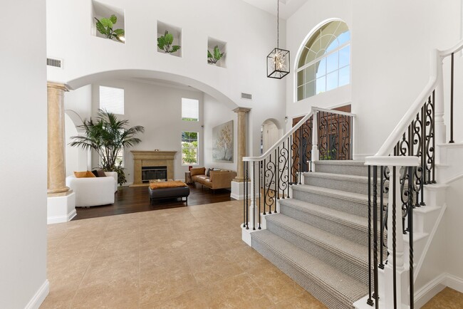 Building Photo - A Private Hillside Haven with Sweeping Val...
