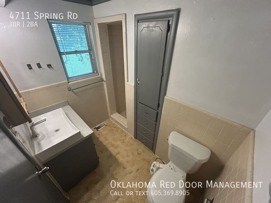 Building Photo - 4711 Spring Rd