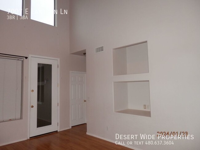Building Photo - 7007 E Lantern Ln W