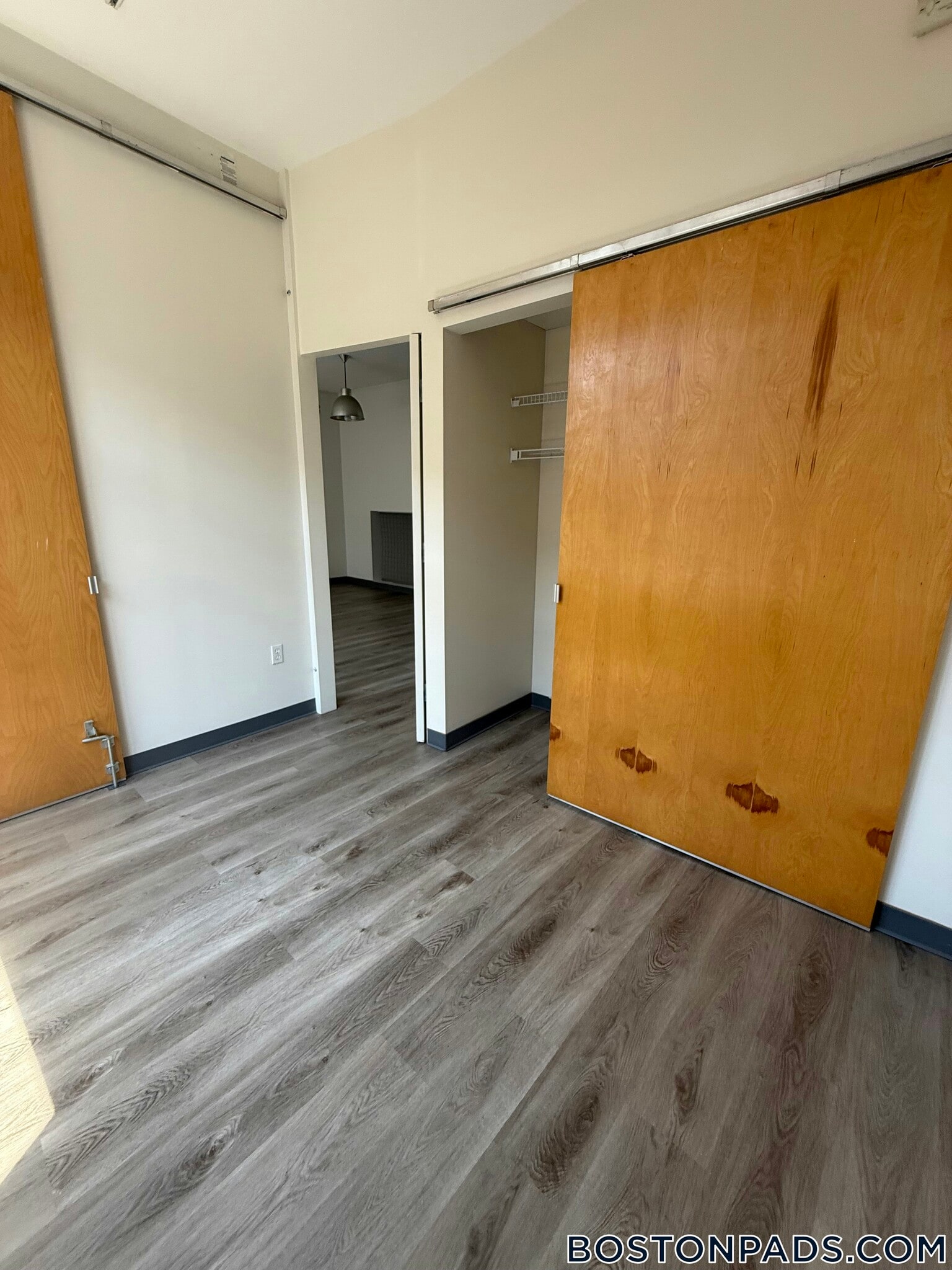 Building Photo - 160 E Berkeley St