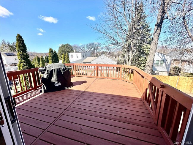 Building Photo - 495 Kimball Ave