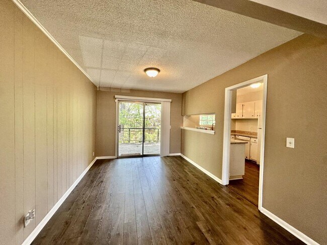 Building Photo - 2638 Park Rd