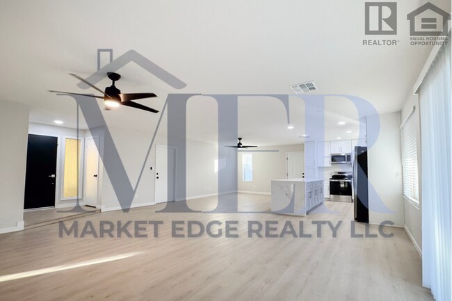 Building Photo - 3Bed/2Bath Home at Union Hills/I-17! $399 ...