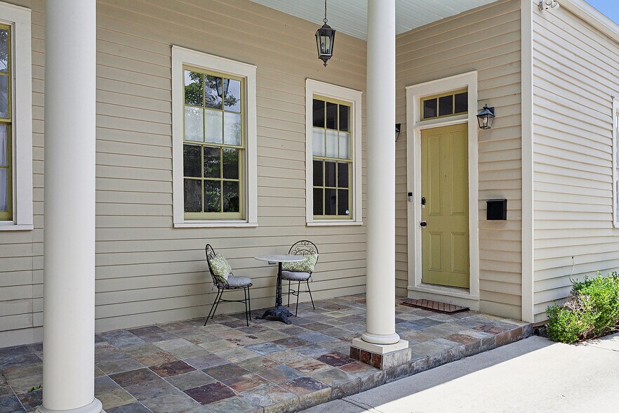 Building Photo - 6222 Laurel St