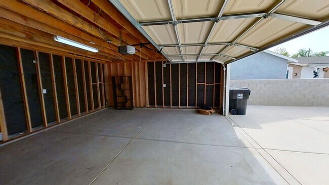 Building Photo - 3189 Sanchez St N
