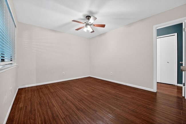 Building Photo - 12331 Limerick Ave