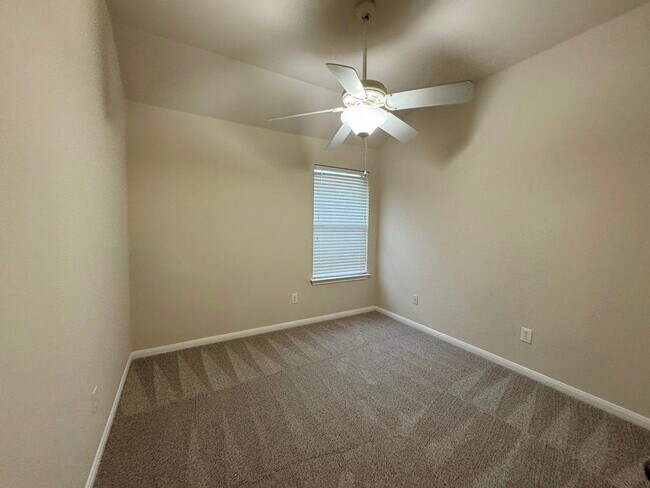 Building Photo - 1780 Stone Rim Loop