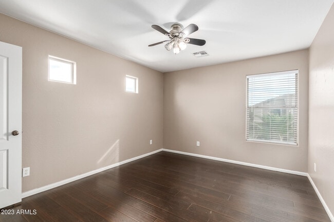 Building Photo - 40747 W Robbins Dr