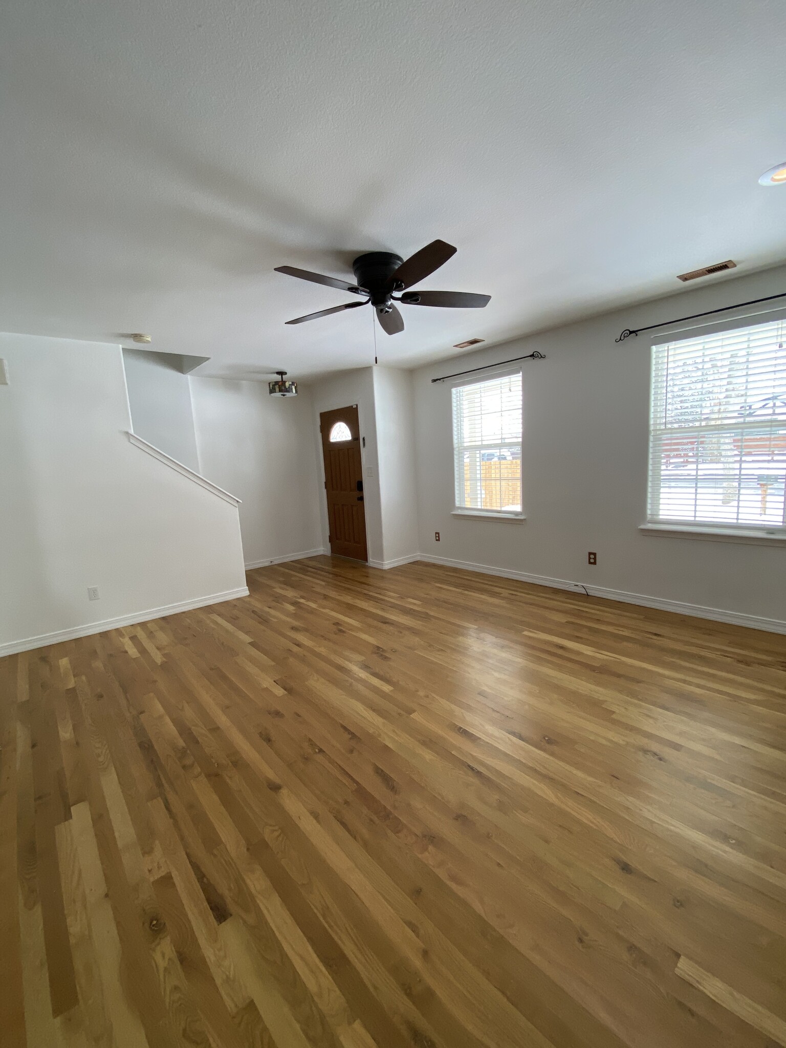 Living Room 1 - 2905 W Platte Ave