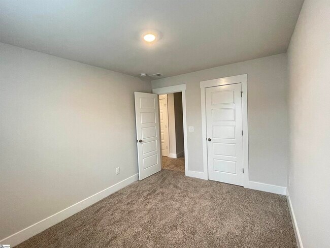 Building Photo - 34 Beachley Pl