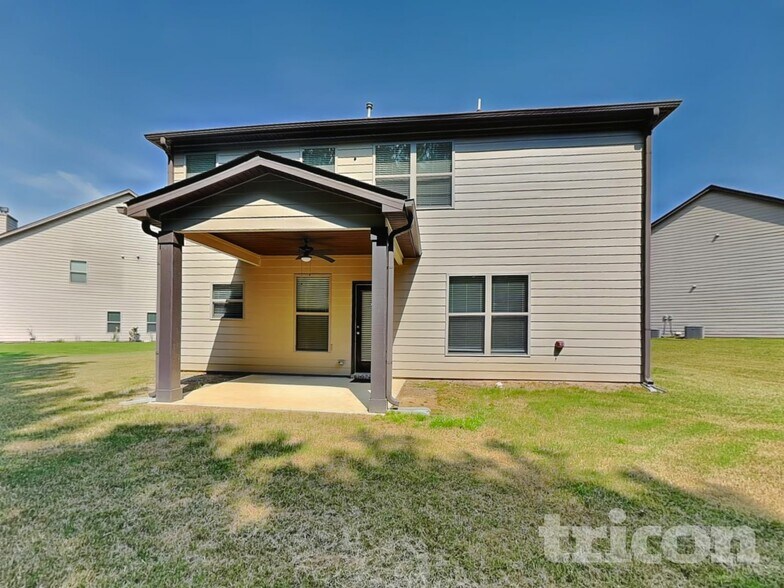 Building Photo - 1760 Long Acre Dr